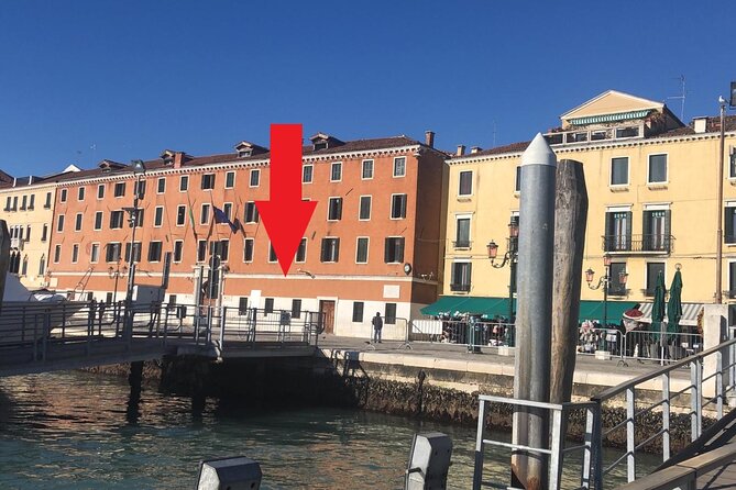 1-hour panoramic tour of Venice by boat - Boat comfort, group size, and what “private transportation” means for you