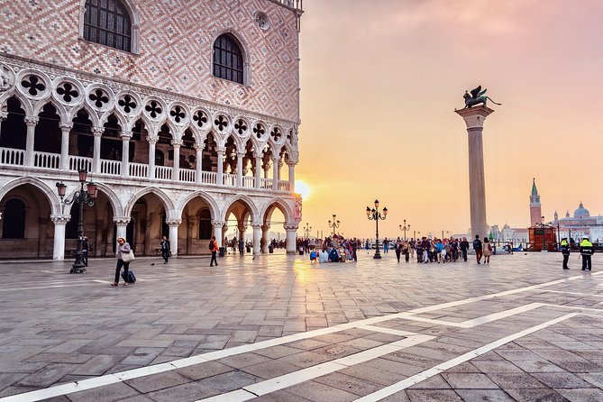 4-Hour Venice guided walking tour with Doge's Palace & St Mark's Basilica - Stop 1: Piazza San Marco and the Big-Picture Orientation