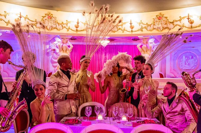 Avanspettacolo: Cabaret Dinner Show in Venice - The evening flow: from 8 pm cocktails to dinner + 2.5 hours of magic