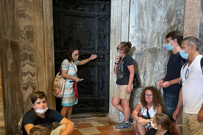 Basilica San Marco and the Pala d'Oro with Architect Guide - Pala d’Oro at the altar: the Golden Altarpiece and its almost 2,000 stones
