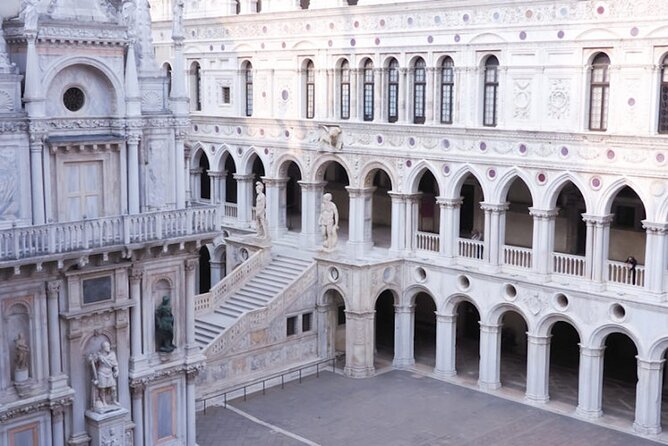 Best of Venice Private Tour: St. Mark's Doge Palace Gondola Ride - Starting at Chiesa di San Giacomo di Rialto: Getting Oriented Fast