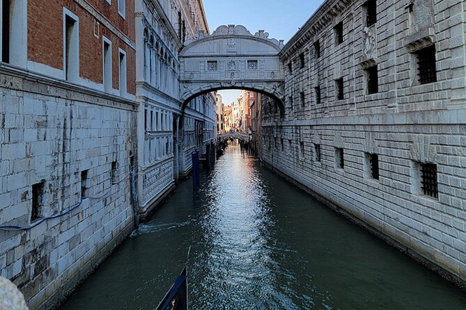Best Of Venice: Saint Mark's Basilica, Doges Palace with Guide and Gondola Ride - Who should book this, and who might skip it
