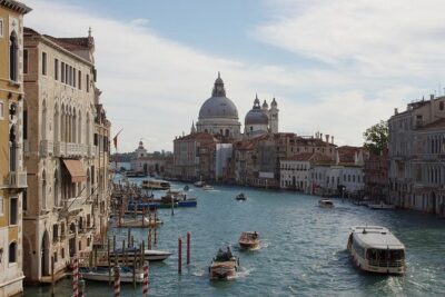 Best Venice Personalized Private Walking Tour with Official Guide - Ponte di Rialto in ten minutes: quick, but not meaningless