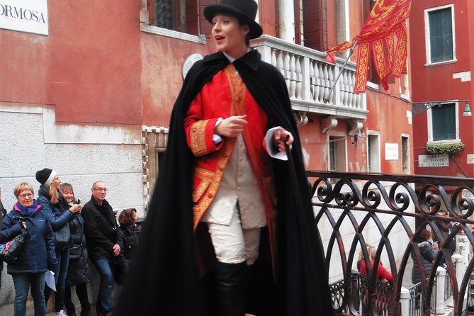 Carnival & Casanova Secrets, Theatrical Walking Show - Carnival walking theater: Codega lantern stories in motion