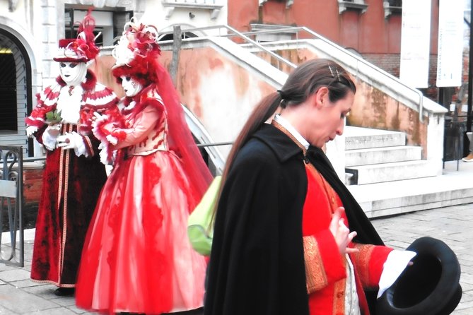 Carnival & Casanova Secrets, Theatrical Walking Show - Where you start in Venice, and how the walking pace works