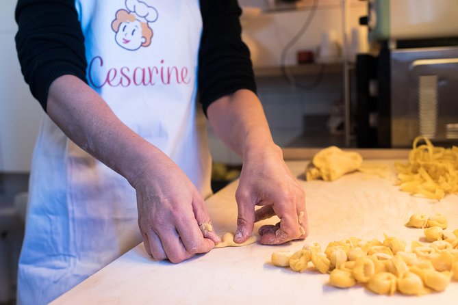 Cesarine: Private Pasta and Tiramisu Class in a Local Venice Home - Lunch or Dinner in the Home: Wine, Coffee, and Real Venice Timing