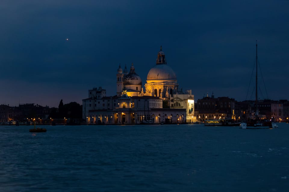 Chioggia-Venice: Day&Night Boat Transfer Round-Trip or 1-Way - Round-trip, one-way, or Venice by night: picking the right option