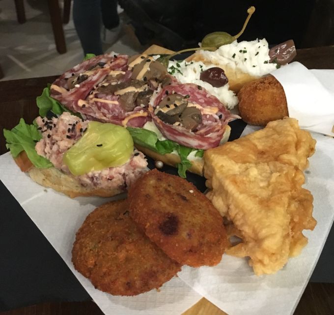 Cicchetti & Concert in Venice - Dinner First: Bacarando in Corte dell’Orso and the 7:00 PM start