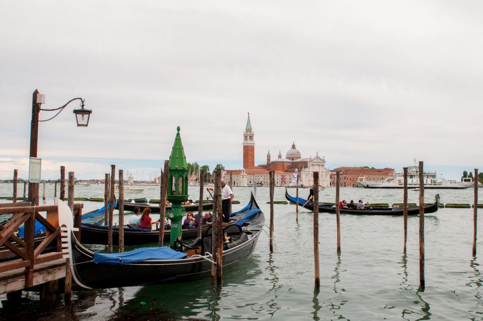 Classic Venice: 2-Hour Walking Tour with Basilica Entry - Price and value: $283.21 per group (up to 9 people)