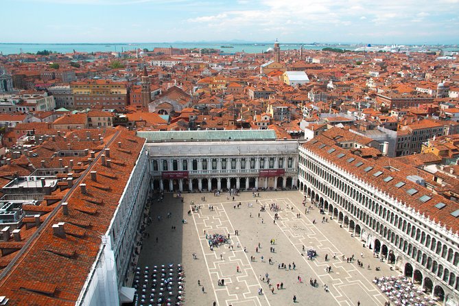 Discover Venice’s most Photogenic Spots with a Local - Palazzo Contarini del Bovolo and the Scala del Bòvolo view