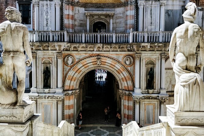 Doge's Palace Skip the Line Guided Tour in Venice - Audio via Crown Tours App: your best move before you arrive