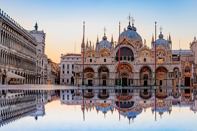 Doge’s Palace Tour, Prisons, Bridge of Sighs & Gondola Ride - Piazza San Marco in 30 Minutes: Get Oriented Before the Palace