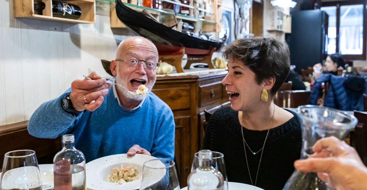 Eating Venice: Offbeat Food & Drinks Tour - Bacari time: Prosecco col fondo and cicchetti the local way