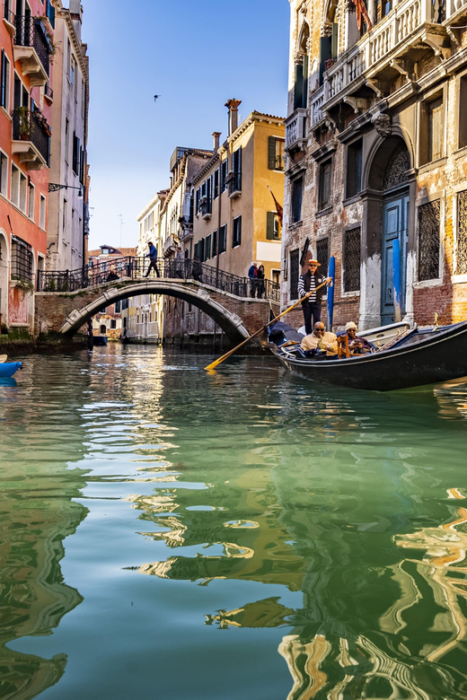 Family Kayaking Tour: Discovering Venice - Photoservice: how you get pictures without holding a phone