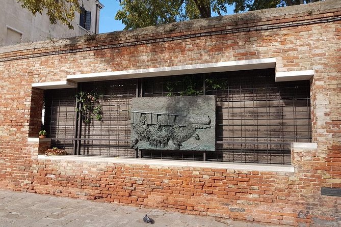 Friendinvenice Cannaregio &Jewish Heritage- private tour - The walking pace and logistics that actually matter