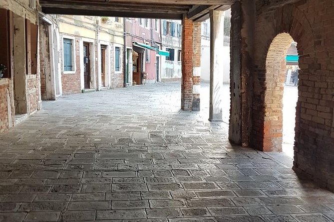 Friendinvenice Cannaregio &Jewish Heritage- private tour - Stop 2: Ghetto Ebraico—why the Republic drew lines in 1516