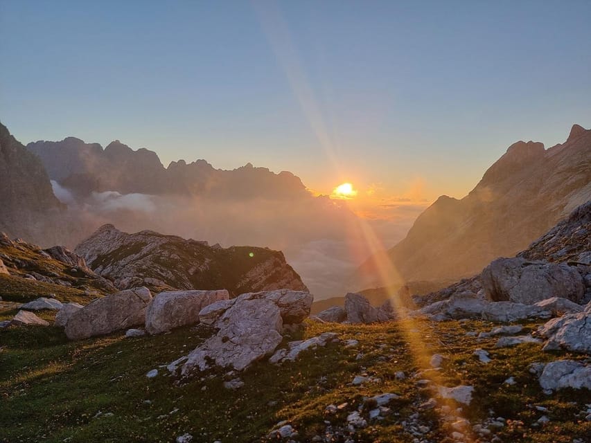 From Venice: Lakes of the Dolomites Tour - Lago di Braies: short trekking time (without turning it into a hike)