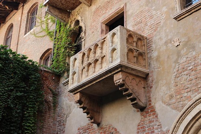 From Venice: Private Tour of Verona - Inside and Outside Verona’s Duomo: Getting the Cathedral Angles Right