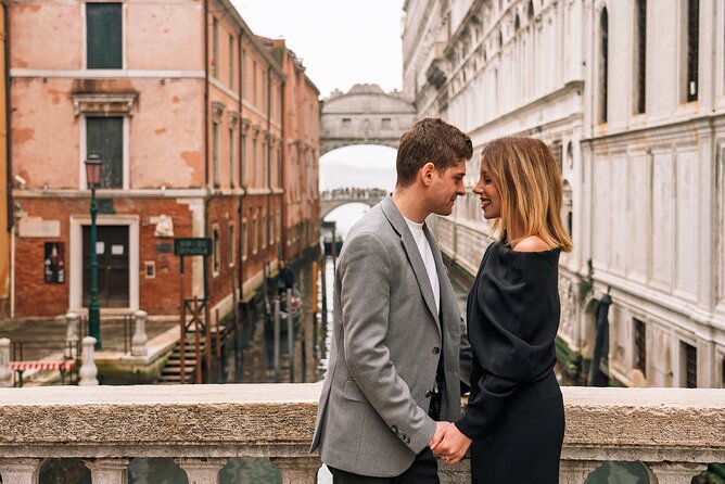 Glam photoshoot in hidden Venice! (up to 4) - Stop 2: Bridge of Sighs background from a tucked-away alley angle