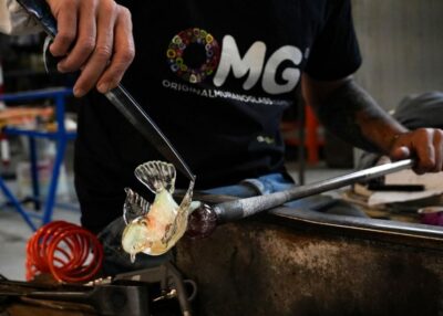 Glass Blowing Show Visit Murano Glass Factory & Showroom OMG - The Half-Hour Demonstration: Vase and Glass Horse at the Furnace