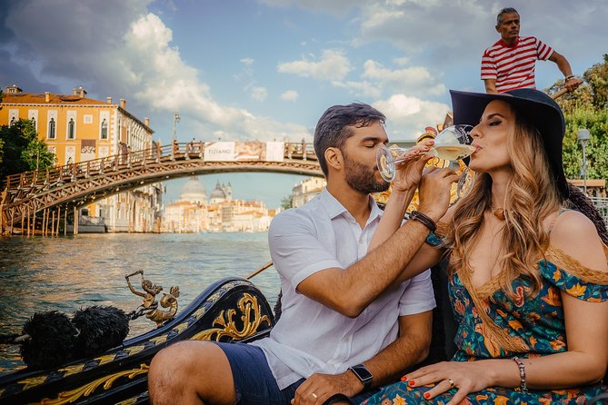 Gondola Ride and Aperitif in a Venetian Palace - From San Marco Square to Accademia Bridge: the walk that gives context