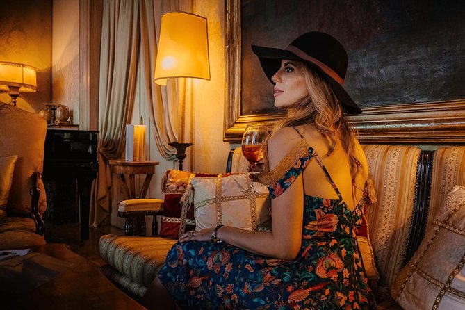 Gondola Ride and Aperitif in a Venetian Palace - Should you book the Gondola Ride and Aperitif in a Venetian Palace?