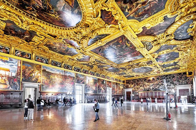 Great Venice St Mark's Square & Doge's Palace Guided Tour for Kids & Families - Doge’s Palace: skip the lines, then hit the most dramatic rooms
