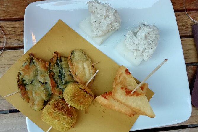 Guided Small Group Kickstart Food Tour of Venice - A Terrace View and a Lively Walk Toward Rialto