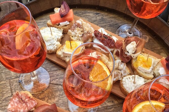 Guided Small Group Kickstart Food Tour of Venice - Campo San Bartolomeo: Doc prosecco in a hidden courtyard
