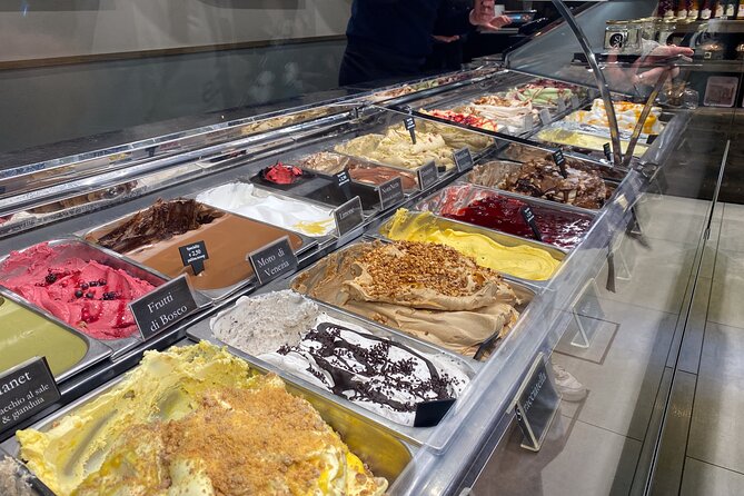 Guided Venice Street Food Tour and City Sightseeing - Sweet Bites, Cakes, Biscuits, and Gelato Finish