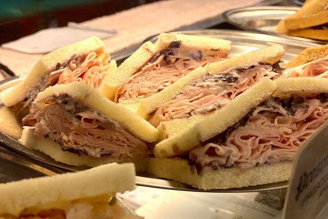 Guided Venice Street Food Tour and City Sightseeing - Rialto Market: See the Ingredients Before You Taste Them