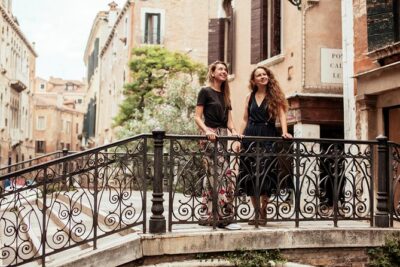 Highlights & Hidden Gems With Locals: Best of Venice Private Tour - Meet at Rialto: where it starts, how to show up smoothly