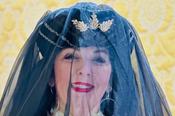 Historical Journey and Dress up Experience in Venetian Carnival - Stop 1: Sogno Veneziano Atelier and the Mask-Maker Moment