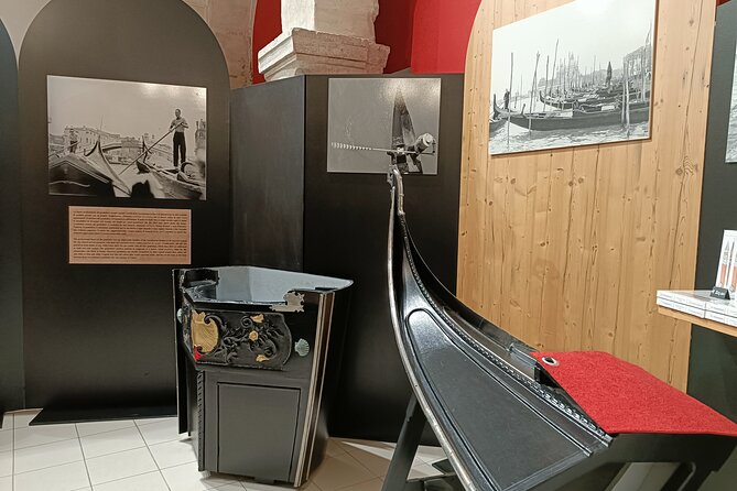 History Gallery: Venice in the Past 3D Experience - The 3D wooden gondola puzzle souvenir