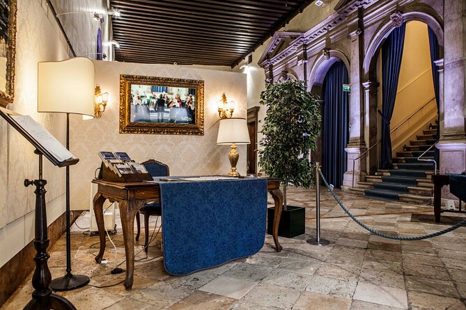 I Musici Veneziani Concert: Vivaldi Four Seasons - Scuola Grande di San Teodoro: a painted room with practical sightlines