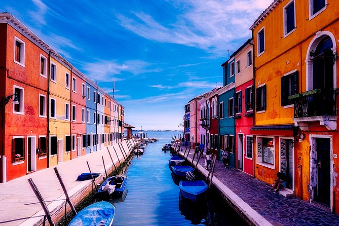 Island Hopping Tour: Mazzorbo, Burano and Murano - Stop 5: San Martino’s View Over the Leaning Bell Tower