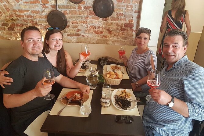 Jewish Ghetto and Cannaregio Food Tour in Venice - Where to meet, what to wear, and how to show up ready