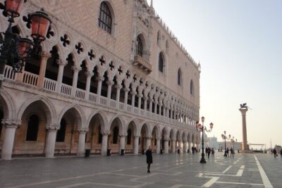 Kingly Venice: Doge Palace Ticket, Guided Tour & History Gallery - The second half of your visit: How “self-guided” really works