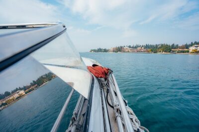 Land of Venice: Verona, Lake Garda and Countryside Private Tour - Sirmione Centro Storico: thermal-town charm on a peninsula