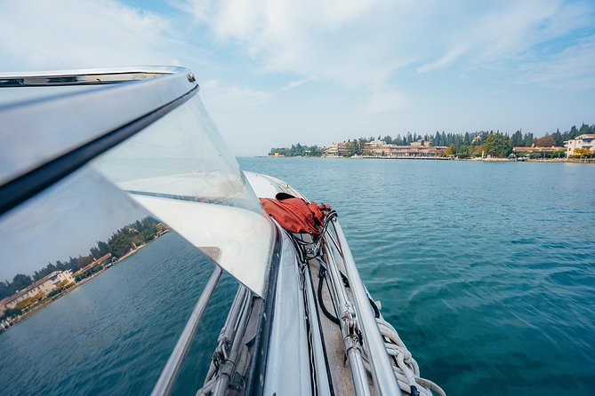 Land of Venice: Verona, Lake Garda and Countryside Private Tour - Sirmione Centro Storico: thermal-town charm on a peninsula
