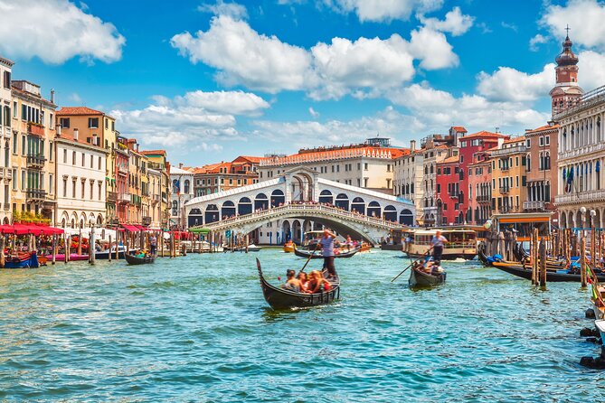 Leonardo da Vinci Museum and San Polo Private Tour - Ponte di Rialto and the Rialto Market atmosphere