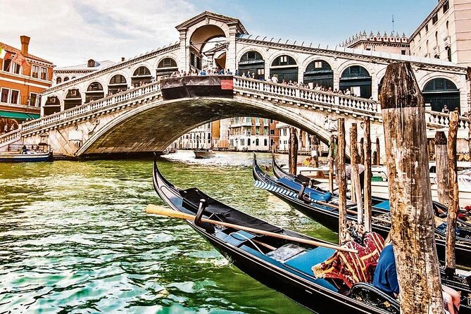 Morning Magic: Venice City Walk and Gondola Tour - Grand Canal Gondola Time: The S-Shape Views and the One Tradeoff