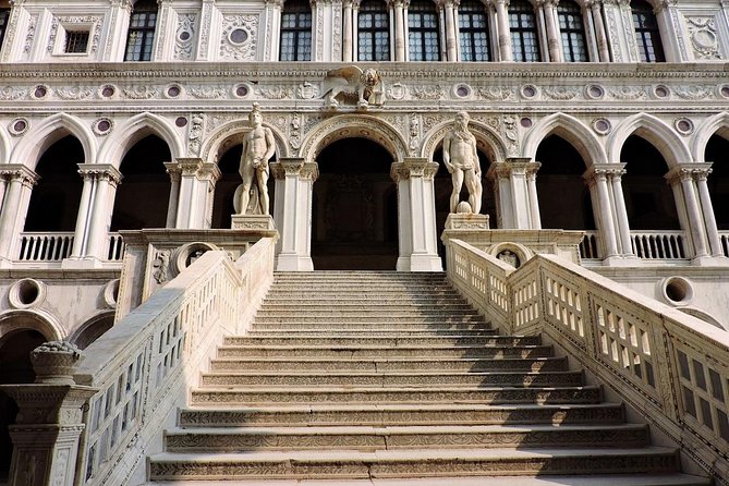 Morning Venice Walking Tour plus Doge's Palace Guided Visit - Basilica dei Santi Giovanni e Paolo: Venice’s “pantheon” stop