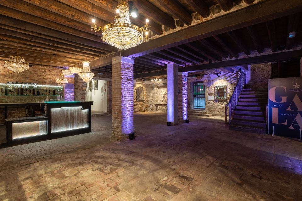 Murano: Glass Blowing Demonstration with Optional Drinks - How this fits into a Murano day plan