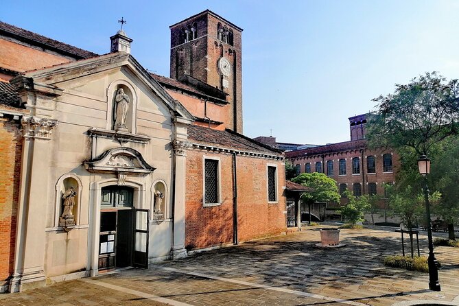 Off the Beaten Path Walk in Venice - Zattere on the Giudecca Canal: Molino Stucky and centuries of docks