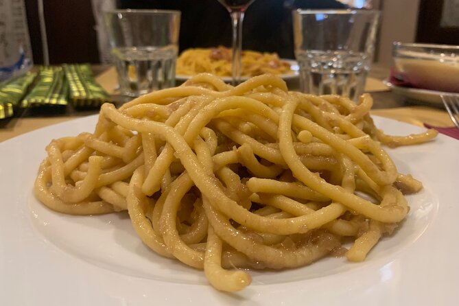 Old Taverns and Rialto Market Food Adventure (come hungry!) - Stop 3: Campo dei Frari and a Final Specialty Shop (30 Minutes)