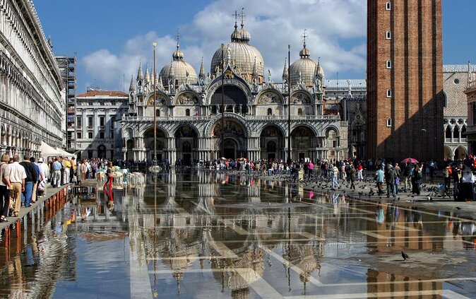 One-Day Venice: Skip-the-Line St. Mark’s Basilica, Walk & Gondola - Key things to know before you go