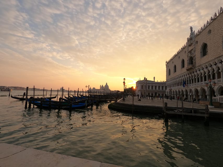 Photo with a professional photographer in Venice - The 1-Hour Plan: How the Time Usually Gets Spent