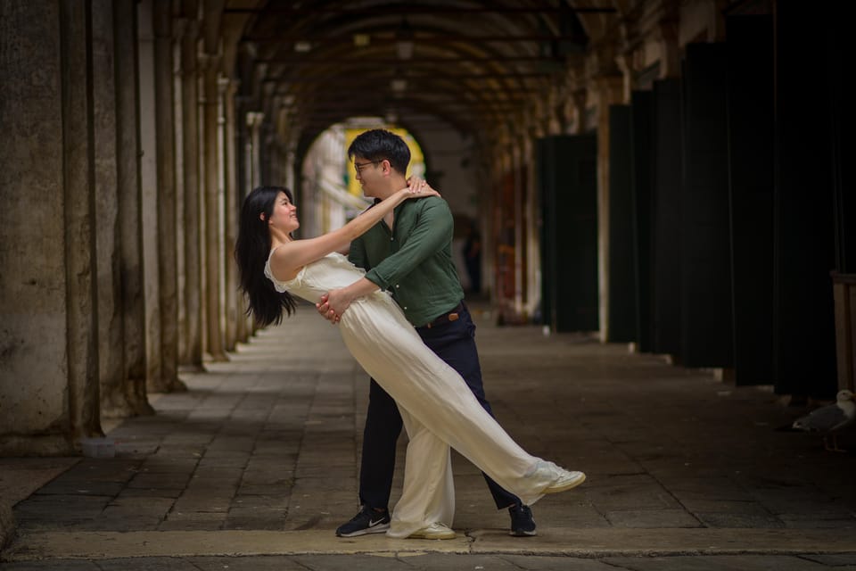 Photoshoot in Venice: Your Story, Our Lens - Book Now! - Gondola or Water Taxi: Included in the Plan, Paid by You