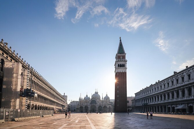 Private Best of Venice Walking Tour with St Mark's Basilica - Calle and Palazzos: Seeing Venice Between the Big Sights